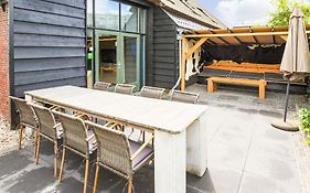 Traditional Farmhouse In Egmond Aan Den Hoef With Sauna